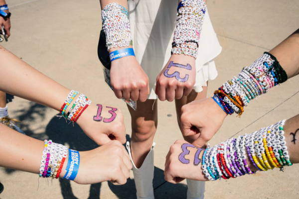 Taylor Swift Friendship Bracelets