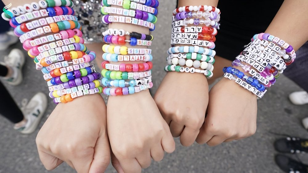 Taylor Swift Friendship Bracelets